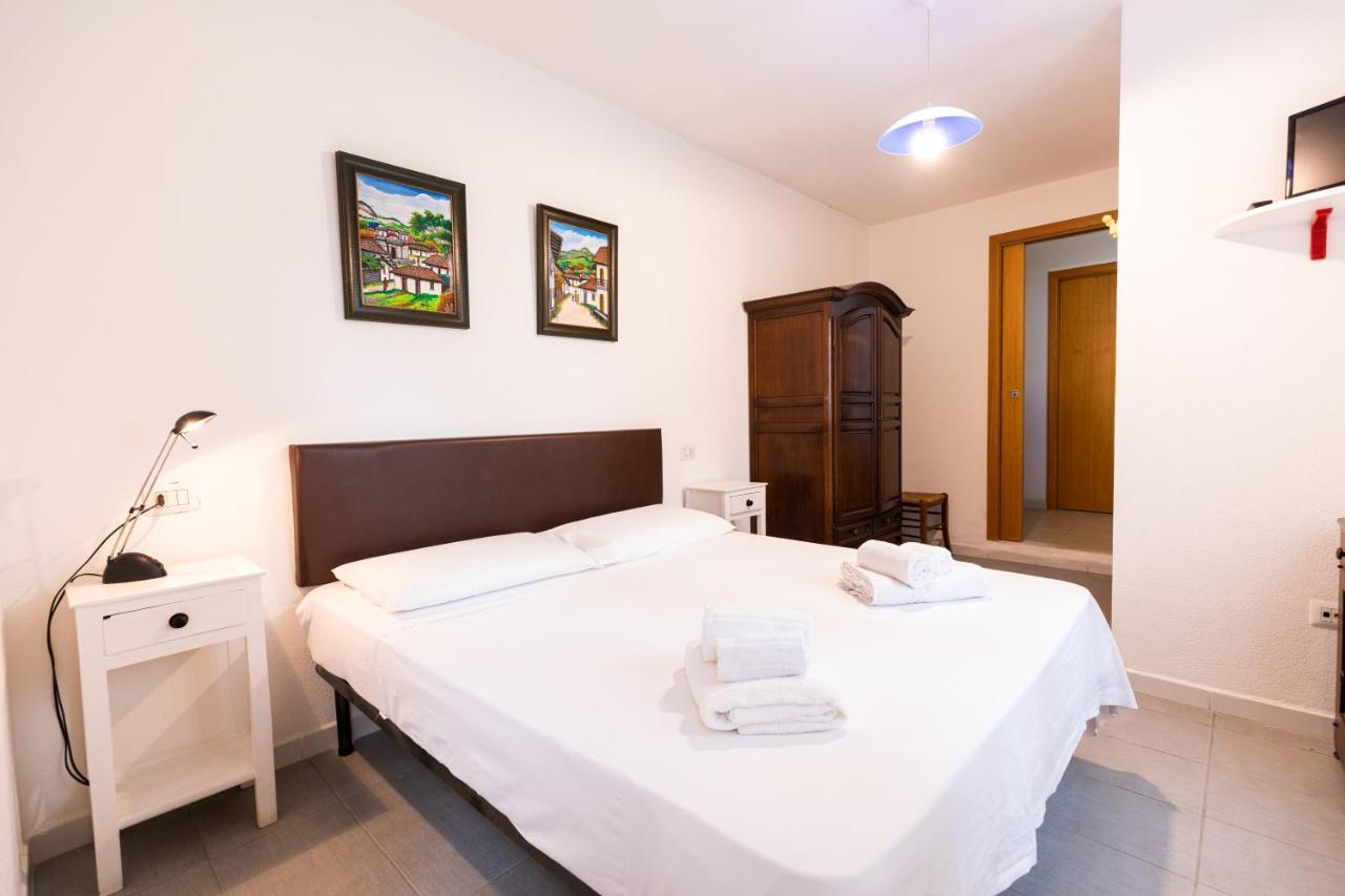 Theo'S Rooms Ольбия Экстерьер фото